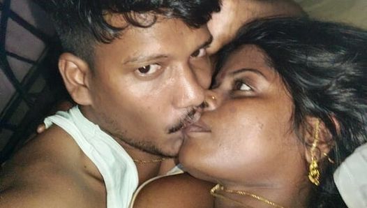 Une femme mariée indienne s’embrasse