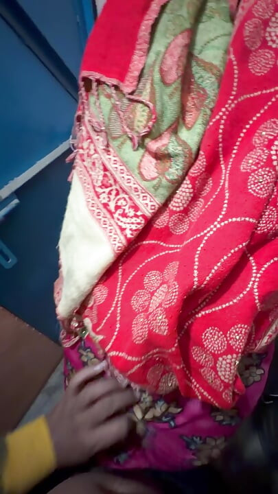 Une fille se fait baiser brutalement dans la cuisine par son beau-frère