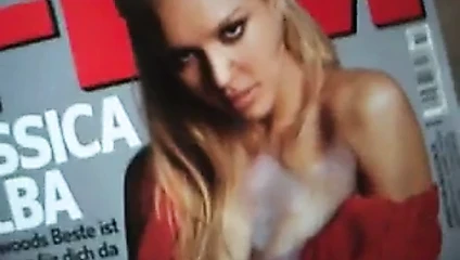 jessica alba'ya saygı duruşu