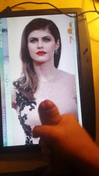 Alexandra Daddario - hołd 1