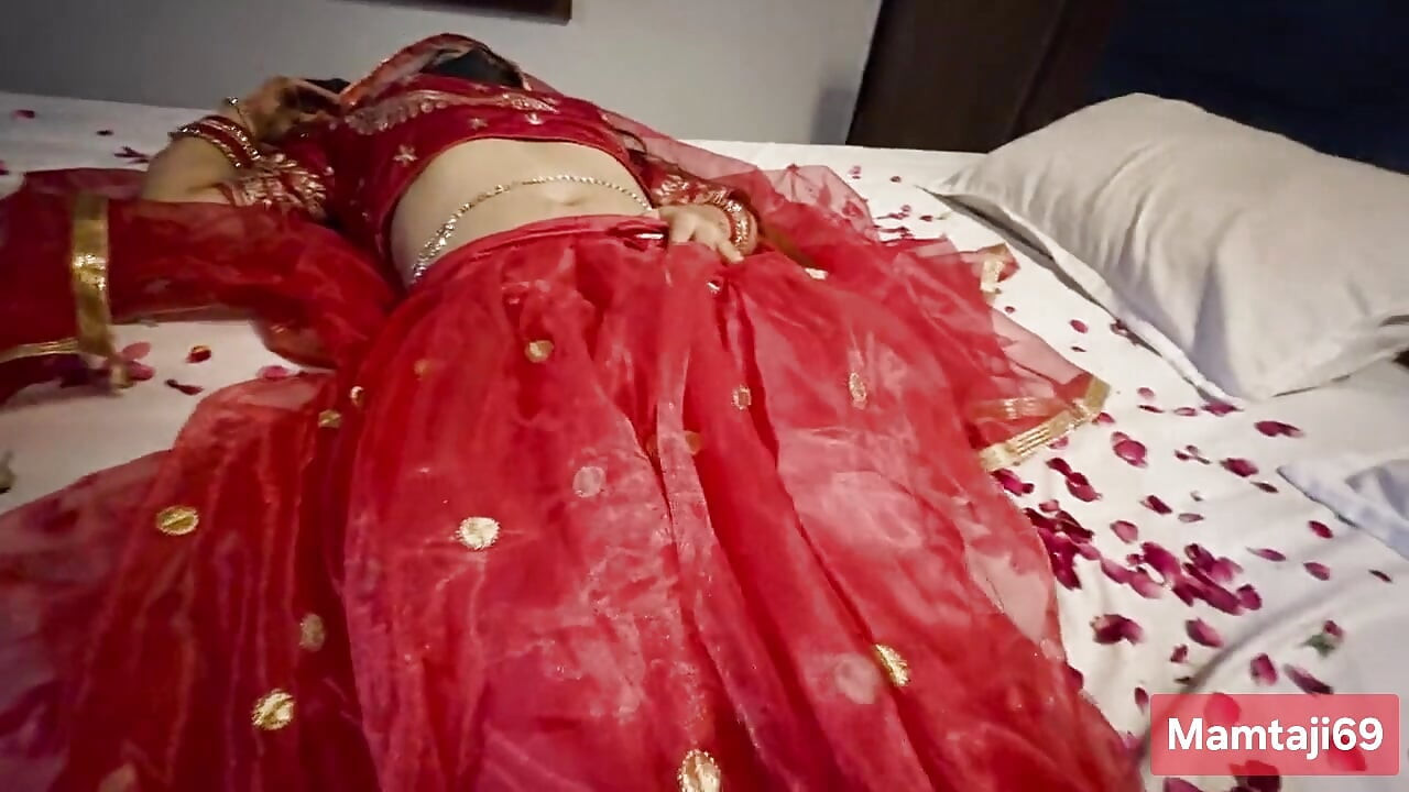 Bhabhi ko Hotal Bolaya , kaisi h Bhabhi ki chut