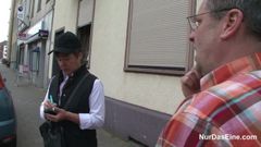 49 Jahre alte deutsche behaarte MILF verführt zum Ficken im Freien