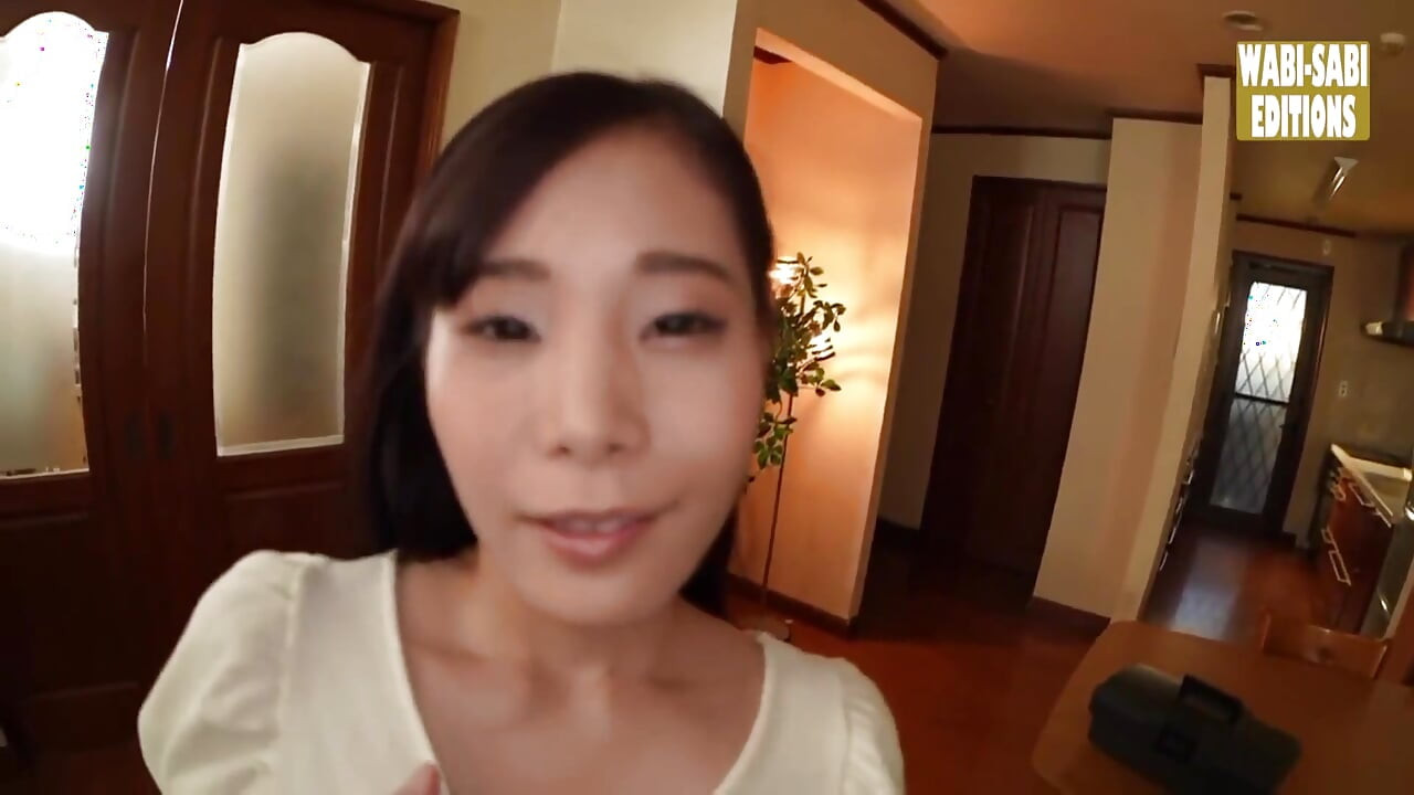 Edge Heat stijgt als getrouwde Rino haar gewaagde, overweldigende weelderige aanwezigheid onthult -scène 3