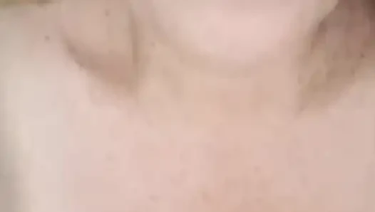 Ibu-ibu hot bikin aku video call