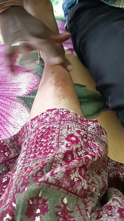 Hermosa madrastra telugu siente los sentimientos en la casa