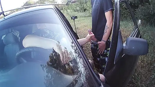 Arkadaşımı parka getirdim ve ona sikimi emmesi için verdim