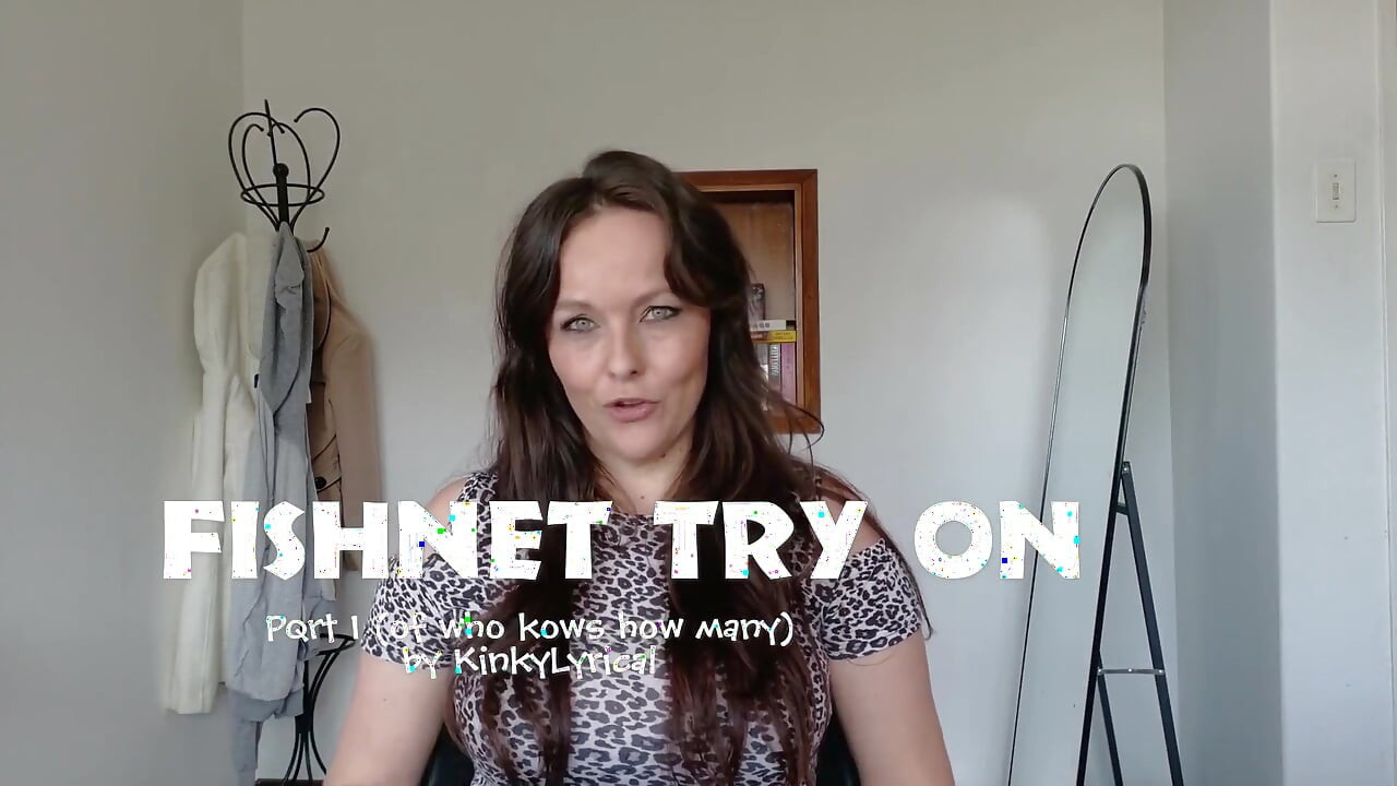 자지를 빨고 따먹히는 거유 금발