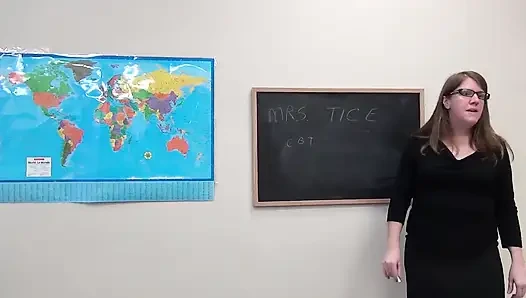 Пытка члена и яиц с участием Clarissa Tice