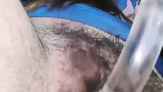 Пробуя новую стеклянную игрушку, я оставила все тесто