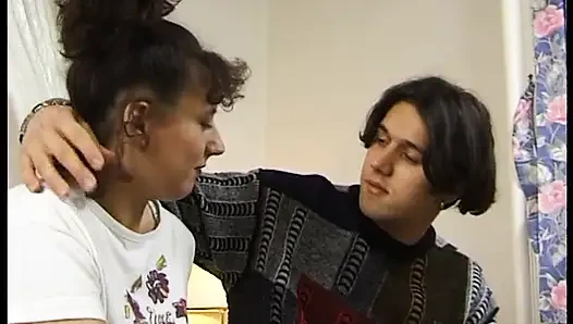 Brunette memakai pakaian dalam diraba dan disetubuhi pantatnya