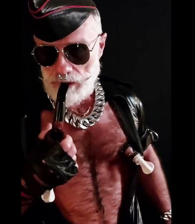 Stepdaddy Smokes His Big Pipe While Playing Nips