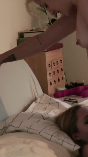 Must-share moment from "Sexy slut sits on girlfriend's face and gets her pussy licked"