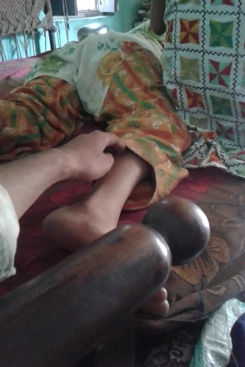 Punjabi girlfriend playing feet