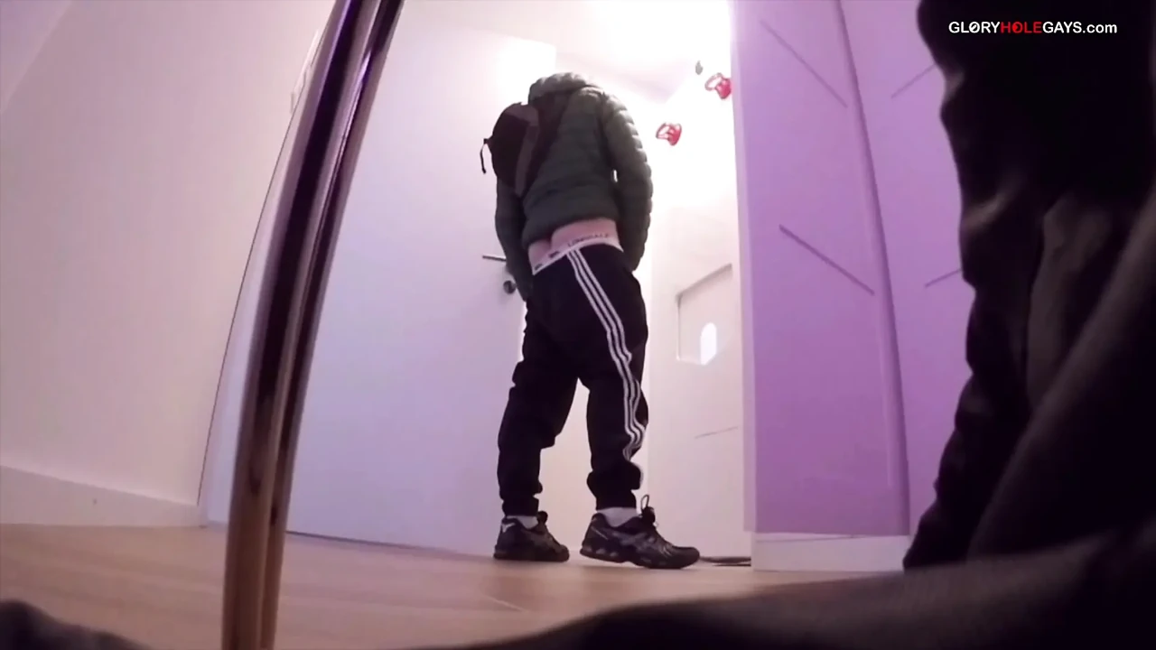 Twink Meets Thug – Things Get Wild at the Gloryhole!