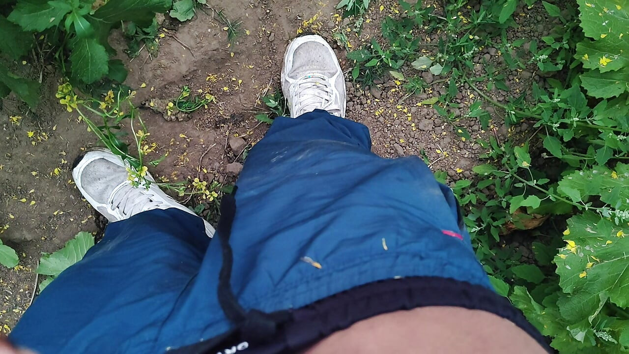 Jungle ka sex hath se karte Hain