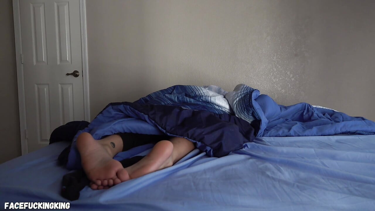 Ik Verras Mijn 18-jarige Assistente Wakker Te Maken Met Een Creampie