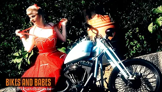 Amelia de luxe - bikes and babes tv sexy videos