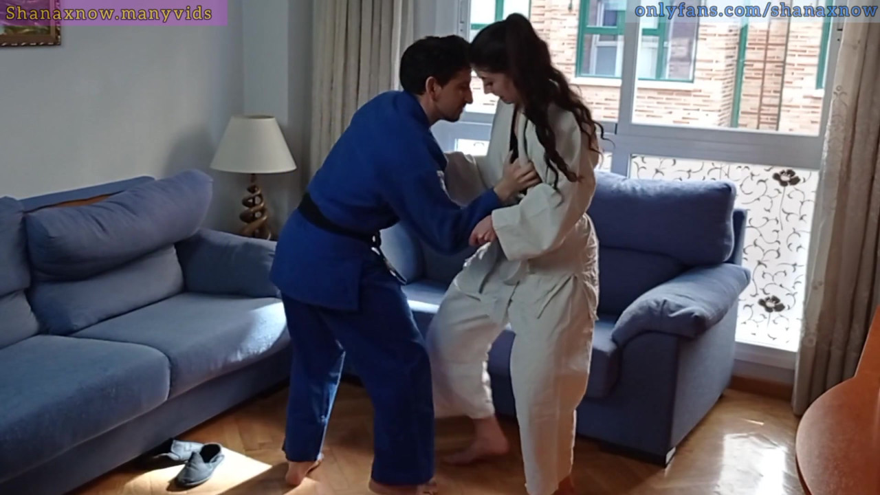 18歳ティーンのフェラチオ、ファック＆口内射精。 Shanaxnow