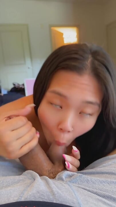 down on my knees giving a blowjob like a good asian slut HUGE CUMSHOT IN MOUTH