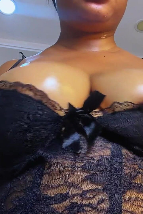Making the Wettest Pussy Cream and Cum so Hard