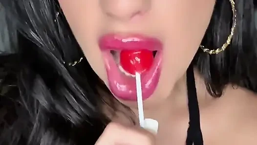 Brunette Big Mouth Sucks