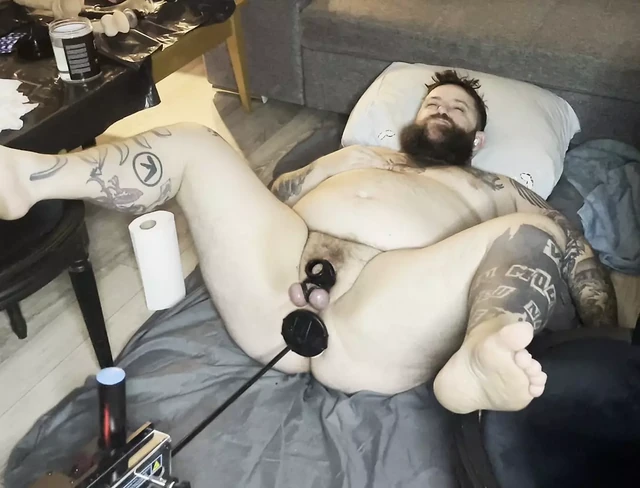Fuck machine fucks my big ass in missionary big orgasm