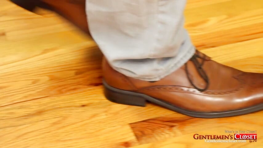 GentlemensCloset كيث يتخيل عبادة قدمي رئيسه الكبيرتين الجزء الأول