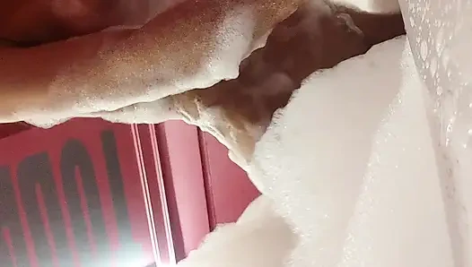 Kurus Sendirian Di Hydro Gila Untuk Mengambil Kontol