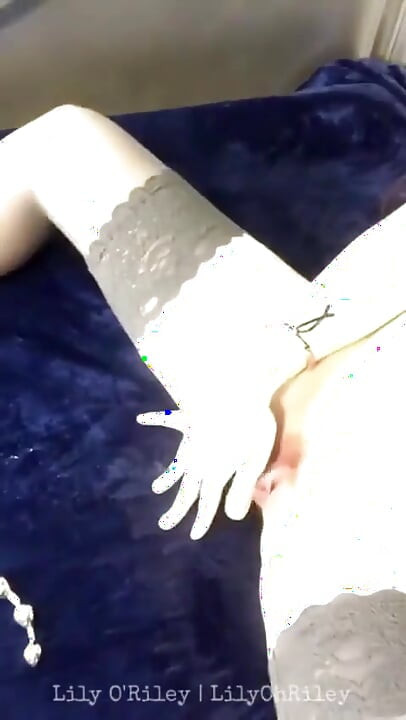 Sensual Squirting in Wolford Stockings, Njoy Wand, Big Clit Redhead