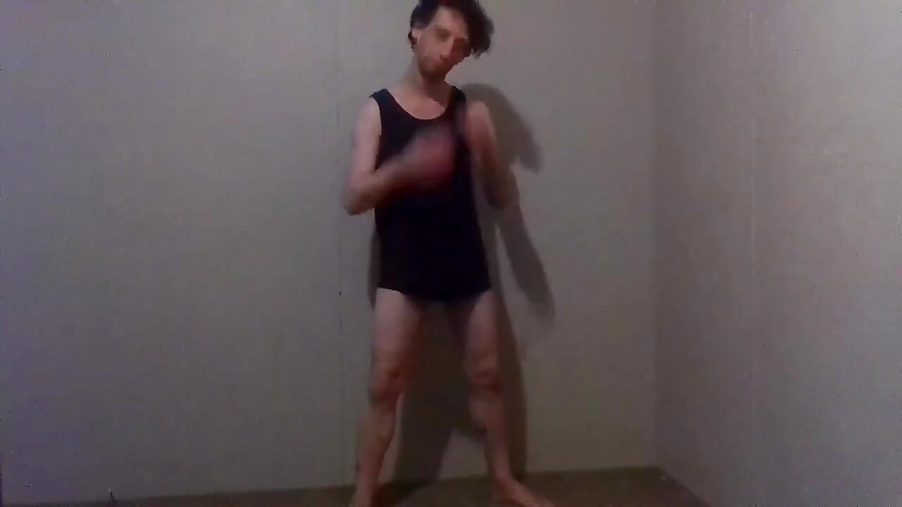 Próbuję ubrań; Zabawa, ubieranie i rozbieranie - Tank Top Pt 2