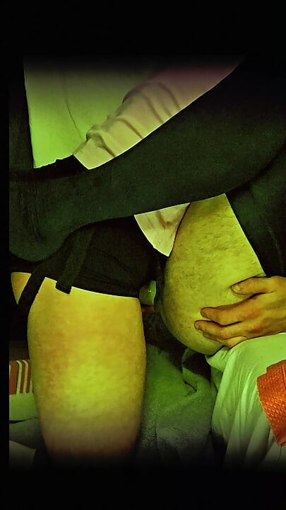 Esposa dominadora follando marido con consolador grande y muy profundo