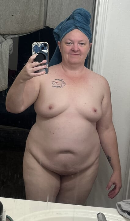 Trying out my New anal vibrating toy with BOB