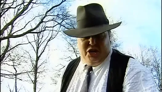 Demütigende muschi-bestrafung