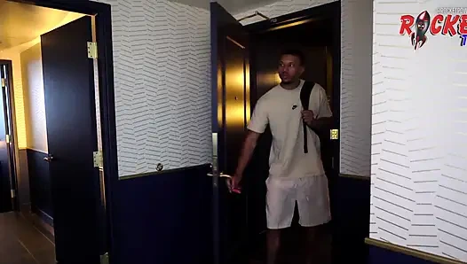 Shower Sex with Carmela Clutch