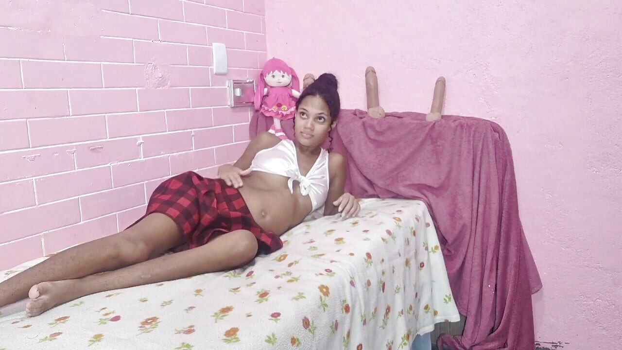 Tengo a mi pequeña hijastra embarazada