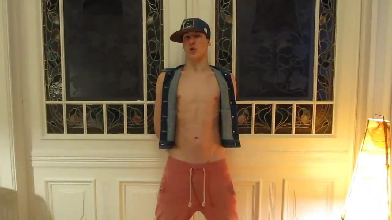 TWINK IS ALWAYS HUNGRY FOR RAW COCK