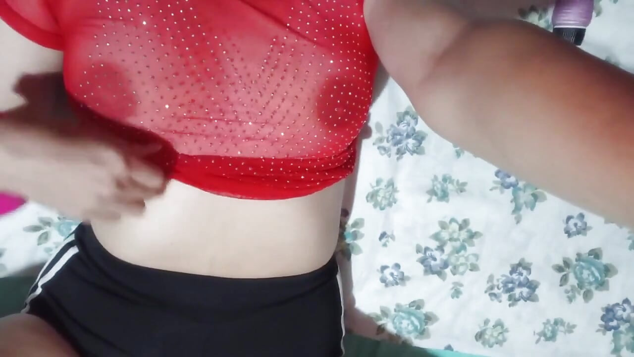 Sunt atât de sexy încât vreau să mă ating în timp ce mă urmărești