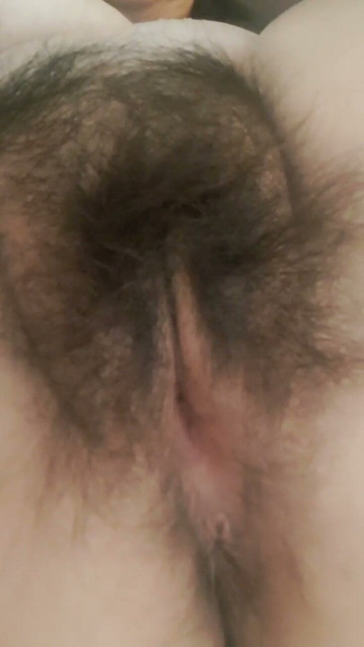 A mature MILF's puckered ass in view. | Clip 1