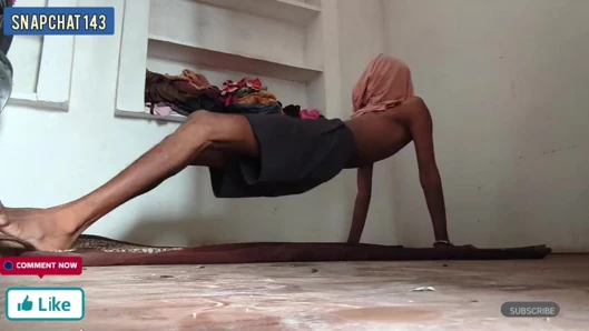 Pakisthani Newly Married Wife indoor bed Cozy viral Video Hindi