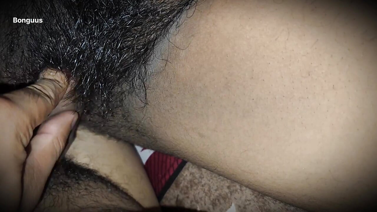 Dì Ấn Độ làm tình vào ban đêm khi cô ấy ở nhà một mình