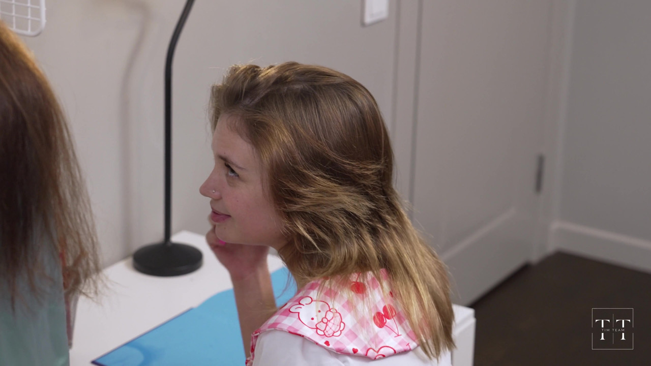 あなたはとても悪い女の子でした、ベラ!継父ティムはあなたを罰します