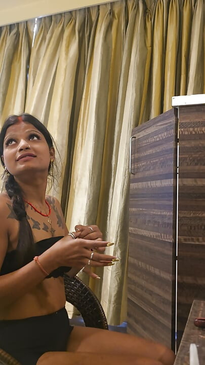 Devar Ne Bhabhi Ki Kamar Pakad Kar Peeche Se Choda