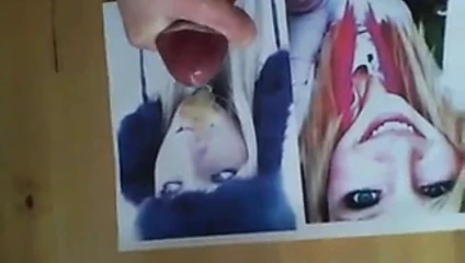 hilary123'e saygı duruşu