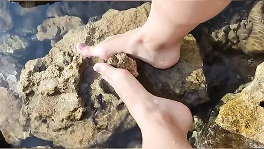Footjob Im Meer Stell Dir Vor, Mein Stein Ist Dein Schwanz