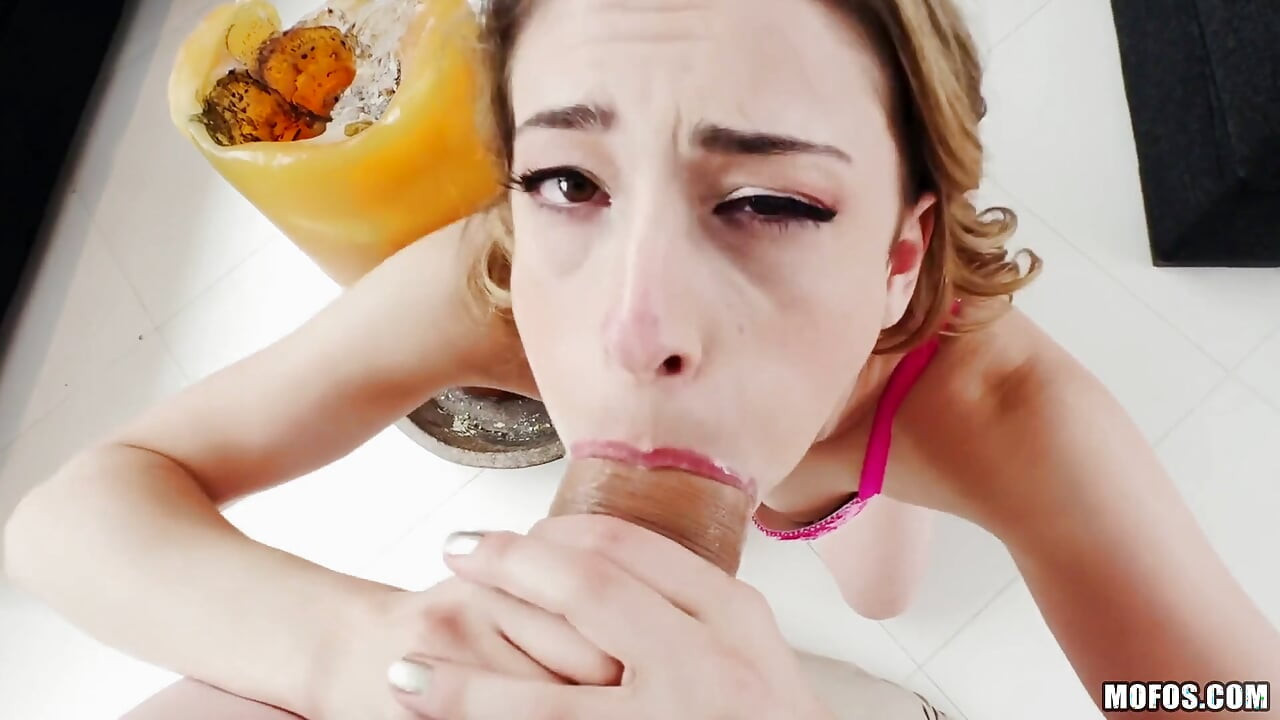 Dont Break Me - Kristen Scott Might Be Tiny, but This Cutie Spinner Loves Monster Cock!