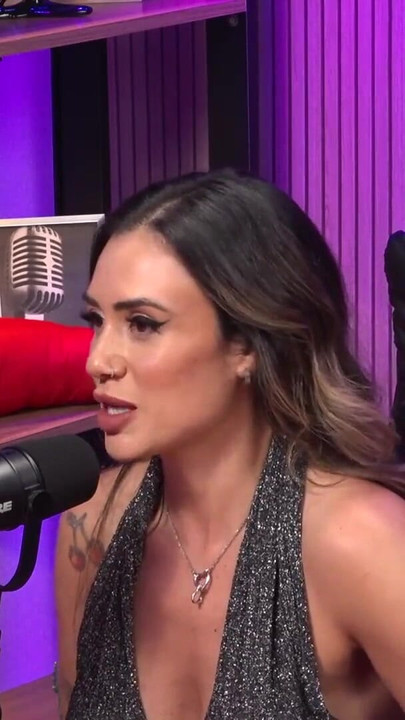 Spectacular moment from "Podcast Completo com Rafaela Lima"