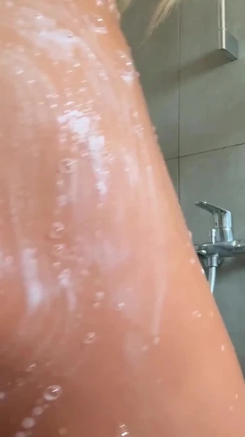 Must-share moment from "jerking off in dorm bathroom blonde wet pussy- Kymozzie"