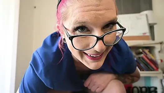 Suster Ellie on: seks anal yang aman