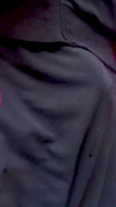 อีกวันหนึ่งผู้บัญชาการกําลังเดินอีกวัน