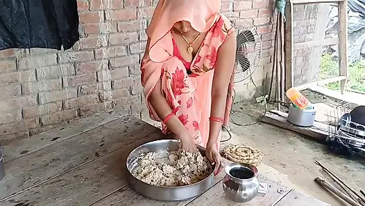 Apne he stepsister ki friend ko virgin pussy fuck kiya or pussy ros nikal kar jiv se chata,gud ki ros pilaya.. a